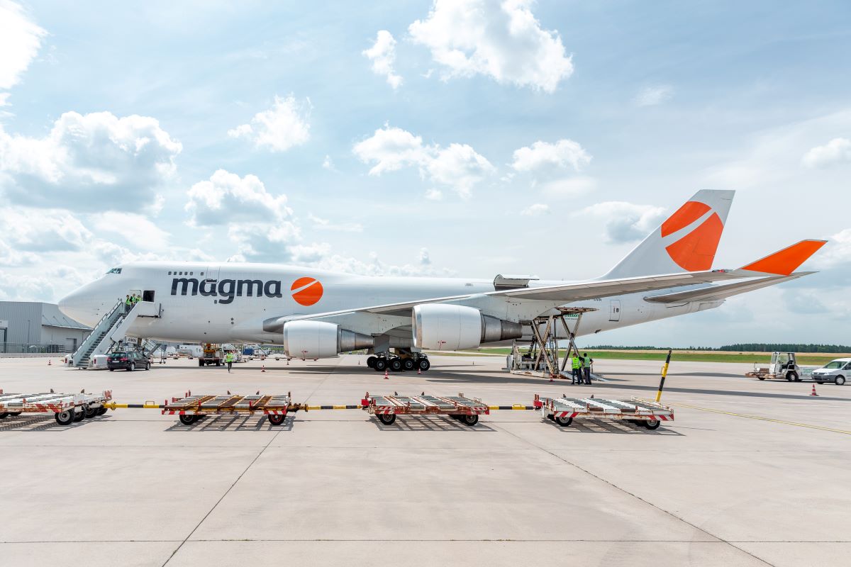 AviaAM Leasing Delivers Boeing 747-400F to Challenge Group