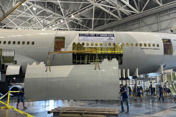 AviaAM_first_B777_conversion_with_Mammoth_Freighters